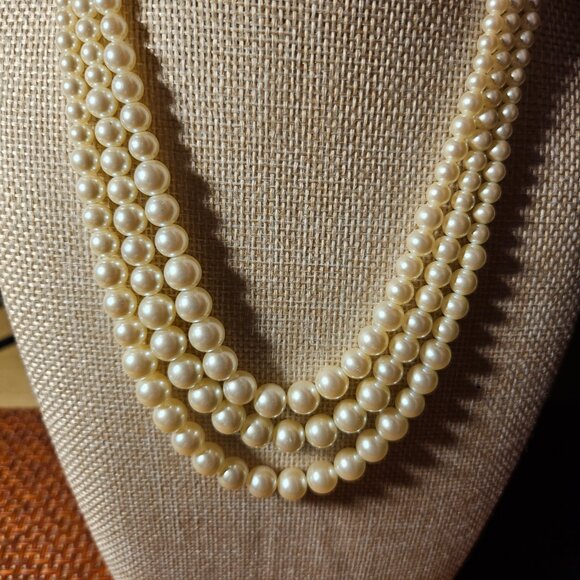 Carolee Faux Pearl 3 Strand Necklace - Vintage - Picture 2 of 5
